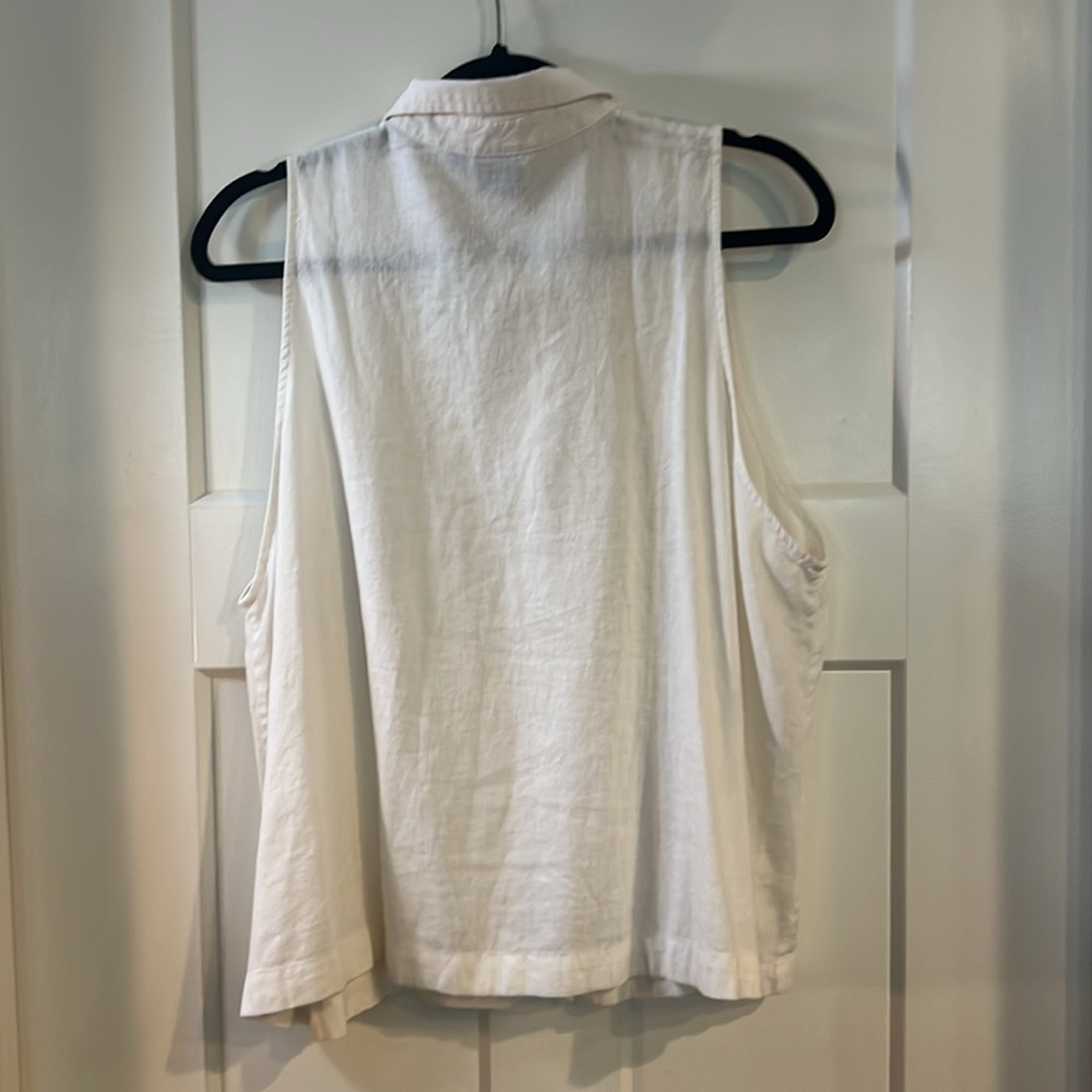 GAP Top - Picture 4 of 4